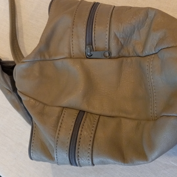 Satchel - Picture 12 of 12